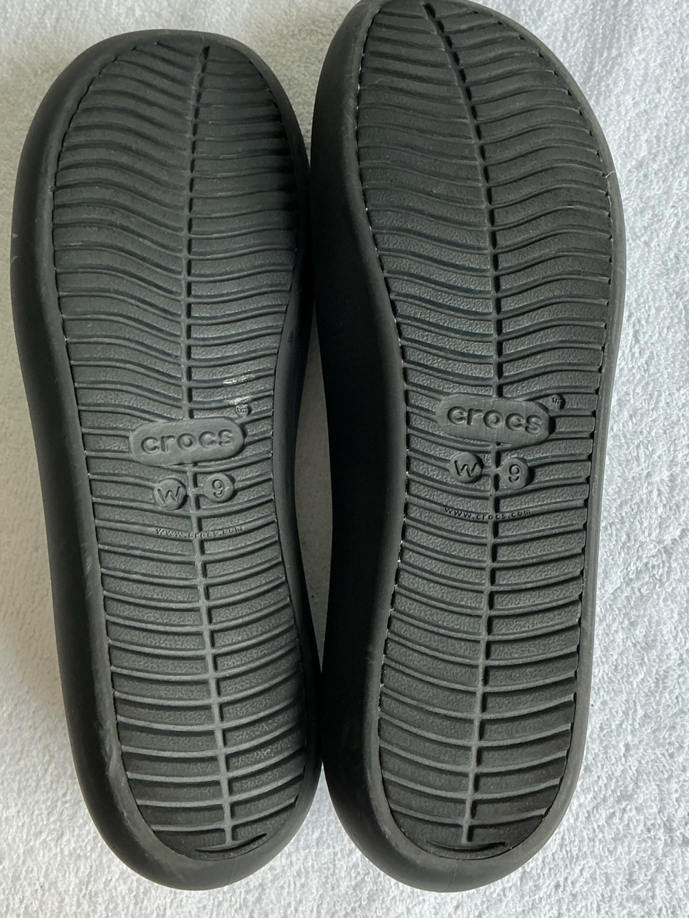 Women’s Black Casual Slip-On Ballet Flats - Picture 6 of 10